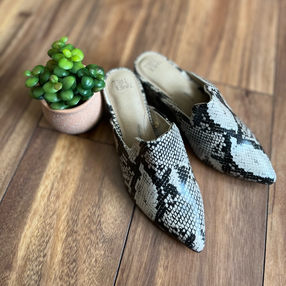 Time and Tru 💕Animal Print Mules
